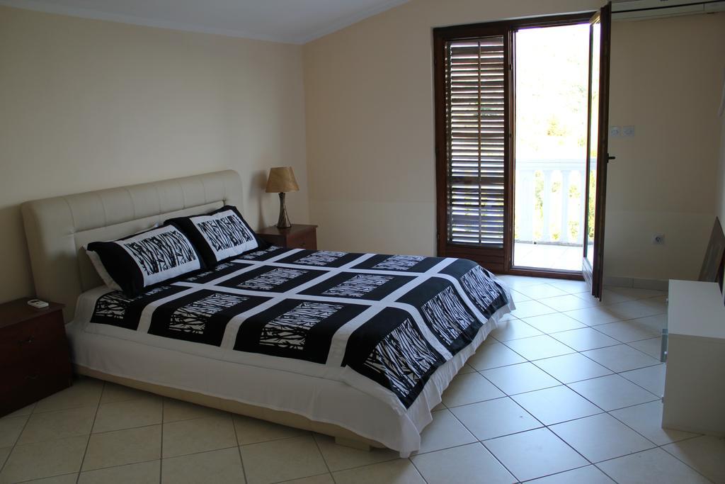 4M Apartments Petrovac Szoba fotó